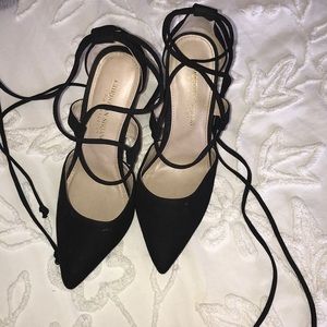Black tie up heels!!